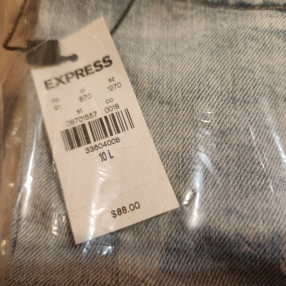 Express Low Rise Light Wash 90s Ankle Boot Jeans - Picture 7 of 8